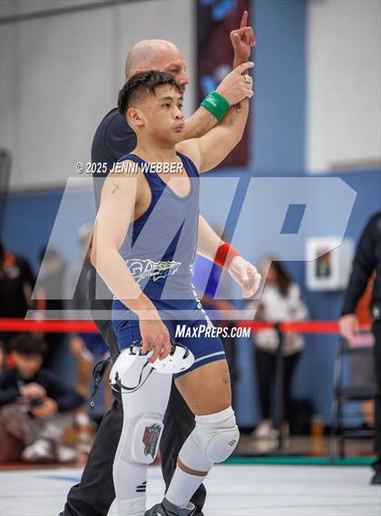 Thumbnail 2 in NIAA 4A Quarterfinals photogallery.