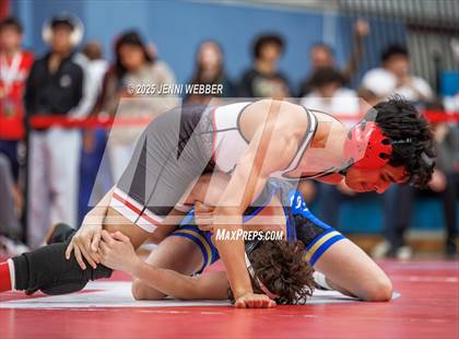 Thumbnail 1 in NIAA 4A Quarterfinals photogallery.