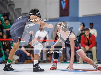 Thumbnail 1 in NIAA 4A Quarterfinals photogallery.