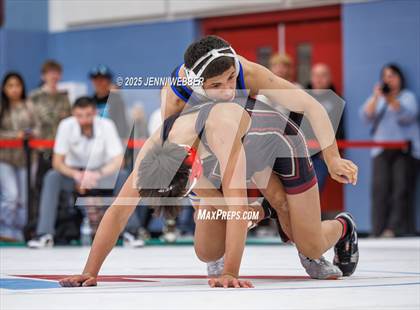 Thumbnail 2 in NIAA 4A Quarterfinals photogallery.