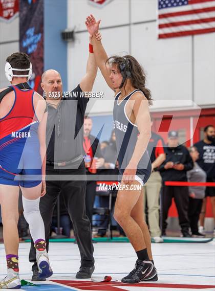 Thumbnail 2 in NIAA 4A Quarterfinals photogallery.