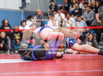 Thumbnail 1 in NIAA 4A Quarterfinals photogallery.