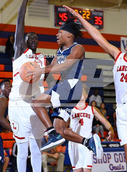 Thumbnail 3 in Chino Hills vs. Orange Lutheran (Tarkanian Classic) photogallery.