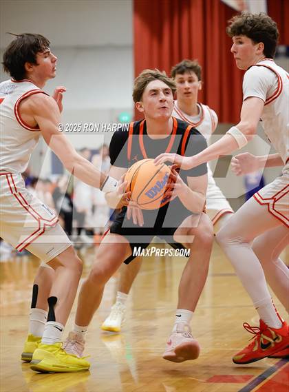 Thumbnail 3 in Douglas @ Reno photogallery.