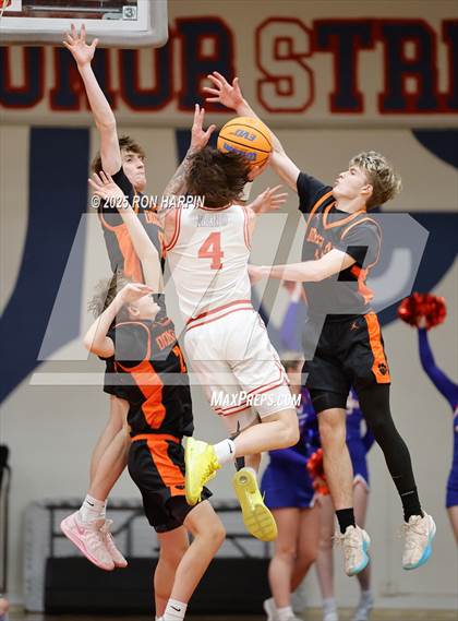 Thumbnail 1 in Douglas @ Reno photogallery.