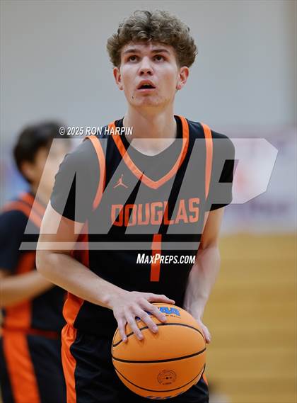 Thumbnail 3 in Douglas @ Reno photogallery.