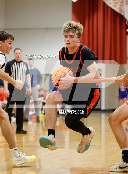 Thumbnail 3 in Douglas @ Reno photogallery.