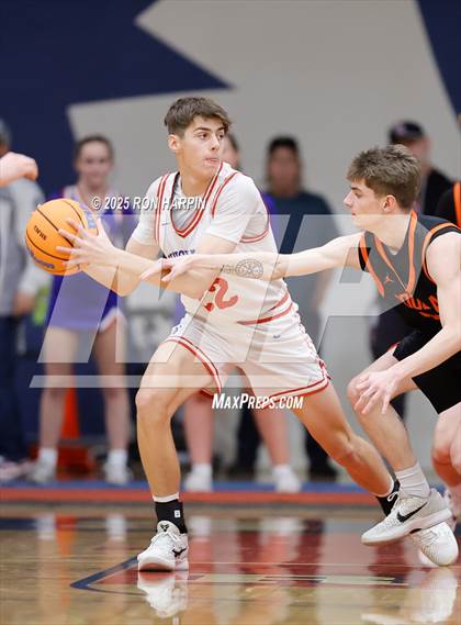 Thumbnail 3 in Douglas @ Reno photogallery.