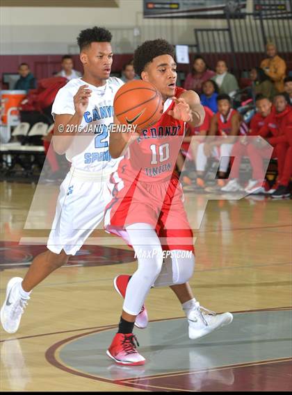 Thumbnail 3 in Redondo Union vs. Canyon Springs (Rancho Mirage Holiday Invitational) photogallery.