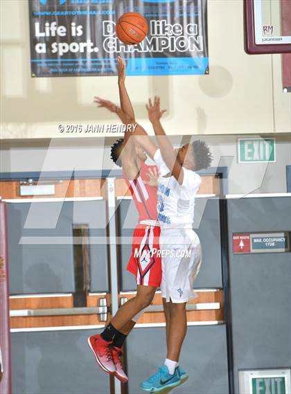 Thumbnail 1 in Redondo Union vs. Canyon Springs (Rancho Mirage Holiday Invitational) photogallery.
