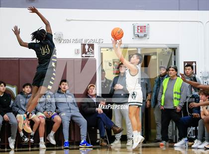 Thumbnail 2 in Notre Dame (SO) vs St Francis photogallery.