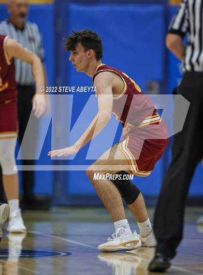 Thumbnail 2 in Eaglecrest vs Rocky Mountain (Cherry Creek High School) photogallery.