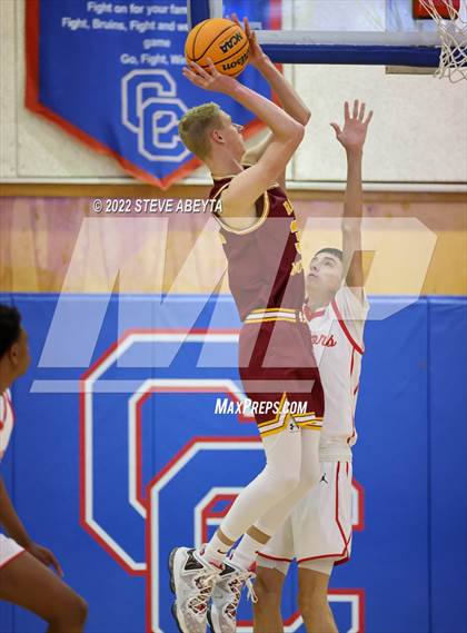 Thumbnail 2 in Eaglecrest vs Rocky Mountain (Cherry Creek High School) photogallery.
