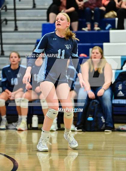 Thumbnail 3 in Valor vs Ralston Valley photogallery.