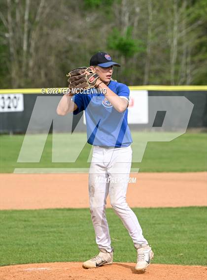Thumbnail 3 in Two Rivers vs Dover (3A-5 District 1st round) photogallery.