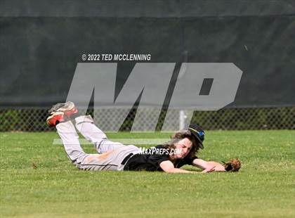 Thumbnail 2 in Two Rivers vs Dover (3A-5 District 1st round) photogallery.