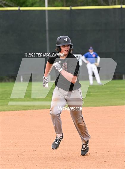 Thumbnail 3 in Two Rivers vs Dover (3A-5 District 1st round) photogallery.