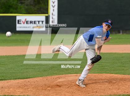 Thumbnail 2 in Two Rivers vs Dover (3A-5 District 1st round) photogallery.