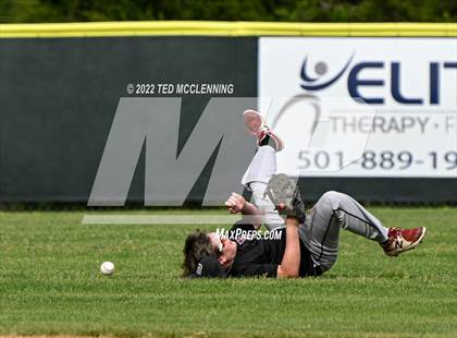 Thumbnail 3 in Two Rivers vs Dover (3A-5 District 1st round) photogallery.