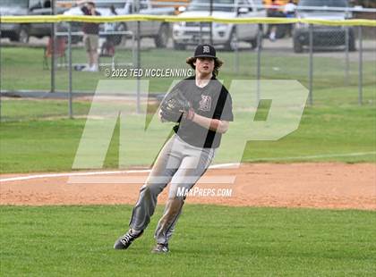 Thumbnail 3 in Two Rivers vs Dover (3A-5 District 1st round) photogallery.