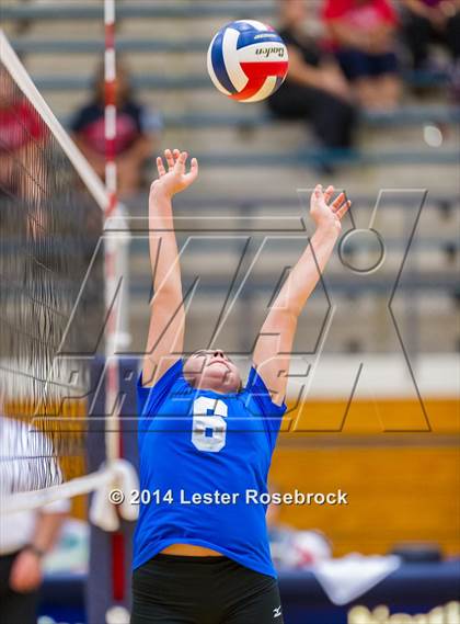Thumbnail 3 in Stevens vs. Jay photogallery.