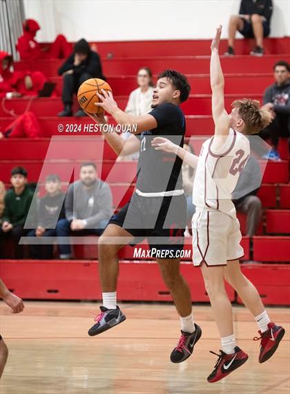Thumbnail 3 in Los Altos vs. Esperanza (Savanna Tournament) photogallery.