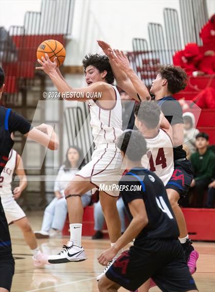 Thumbnail 3 in Los Altos vs. Esperanza (Savanna Tournament) photogallery.