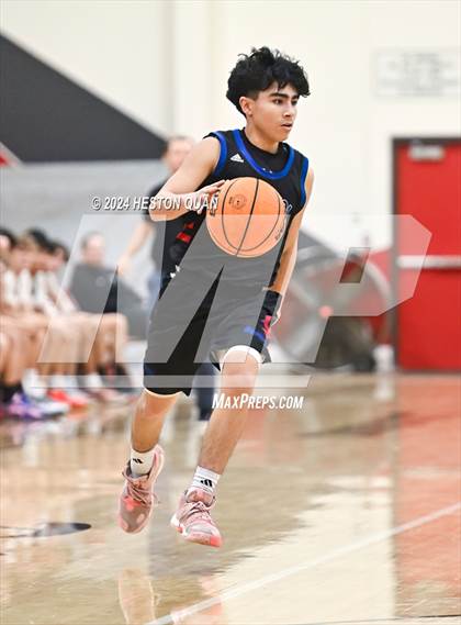 Thumbnail 3 in Los Altos vs. Esperanza (Savanna Tournament) photogallery.