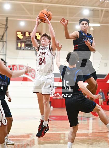 Thumbnail 3 in Los Altos vs. Esperanza (Savanna Tournament) photogallery.