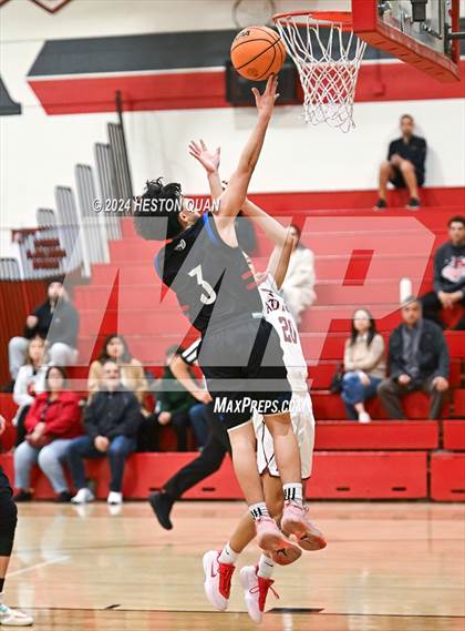 Thumbnail 3 in Los Altos vs. Esperanza (Savanna Tournament) photogallery.