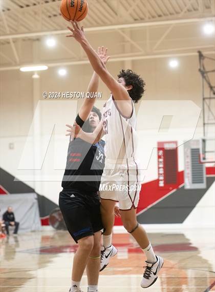 Thumbnail 3 in Los Altos vs. Esperanza (Savanna Tournament) photogallery.
