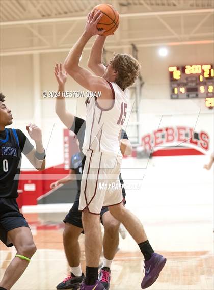 Thumbnail 2 in Los Altos vs. Esperanza (Savanna Tournament) photogallery.