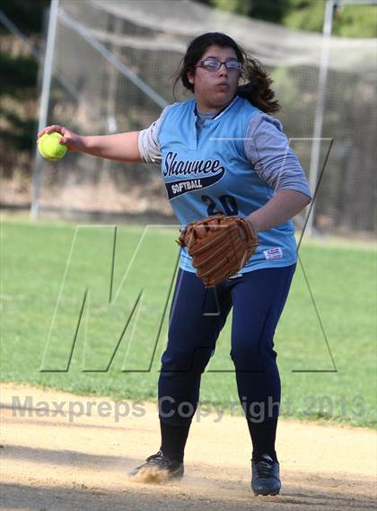 Thumbnail 2 in Shawnee vs Kingsway photogallery.