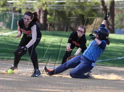 Thumbnail 3 in Shawnee vs Kingsway photogallery.