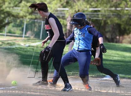Thumbnail 2 in Shawnee vs Kingsway photogallery.