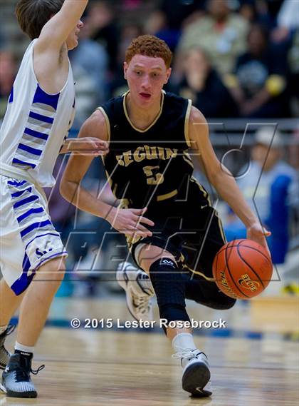 Thumbnail 1 in San Marcos vs. Seguin photogallery.