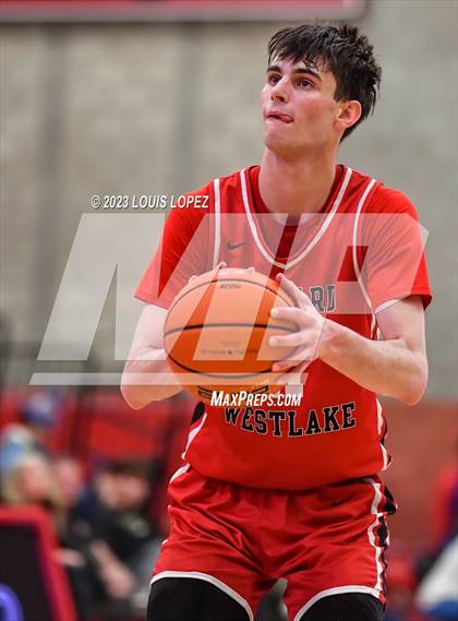 Thumbnail 2 in De La Salle vs. Harvard-Westlake (Nike Extravaganza) photogallery.