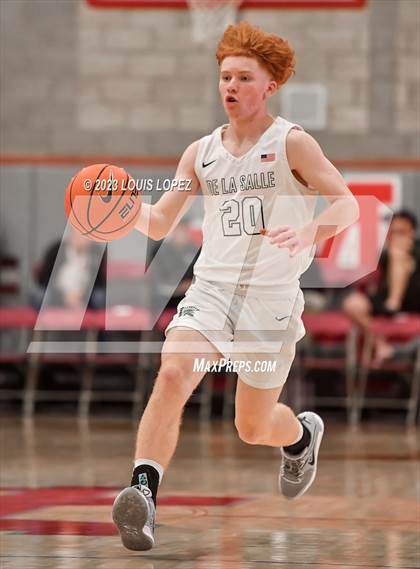 Thumbnail 2 in De La Salle vs. Harvard-Westlake (Nike Extravaganza) photogallery.