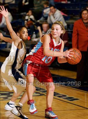 Thumbnail 3 in Eagle River vs. East photogallery.