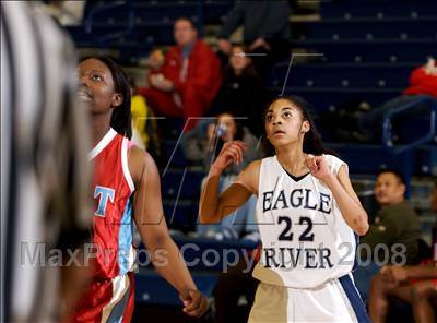 Thumbnail 1 in Eagle River vs. East photogallery.