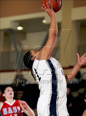 Thumbnail 2 in Eagle River vs. East photogallery.