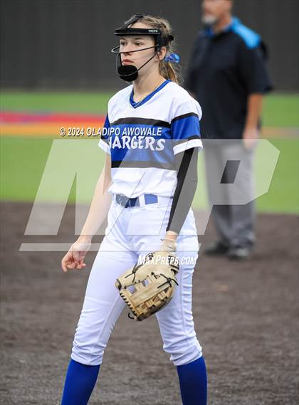 Thumbnail 2 in John Paul II vs. Dallas Christian photogallery.