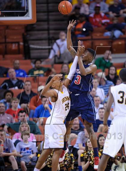Thumbnail 2 in Brennan vs. Kimball (UIL 4A Semifinal) photogallery.