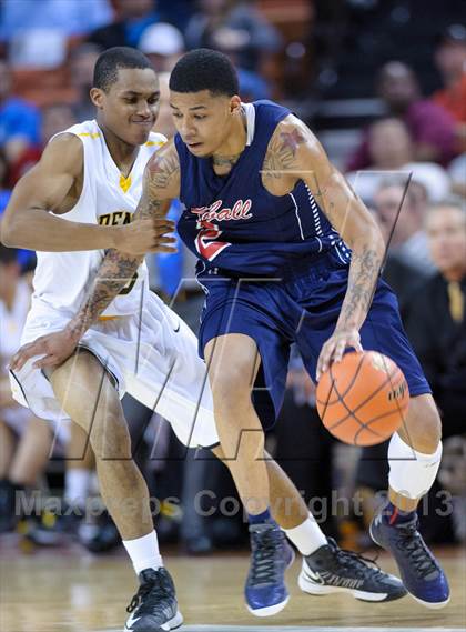 Thumbnail 1 in Brennan vs. Kimball (UIL 4A Semifinal) photogallery.