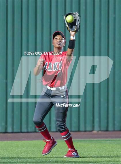 Thumbnail 3 in Melissa vs. Lake Belton (UIL Softball 5A Division I Region II Game 3) photogallery.