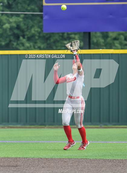 Thumbnail 3 in Melissa vs. Lake Belton (UIL Softball 5A Division I Region II Game 3) photogallery.