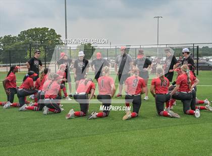 Thumbnail 1 in Melissa vs. Lake Belton (UIL Softball 5A Division I Region II Game 3) photogallery.