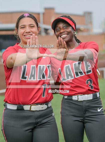 Thumbnail 2 in Melissa vs. Lake Belton (UIL Softball 5A Division I Region II Game 3) photogallery.