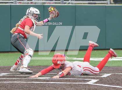 Thumbnail 1 in Melissa vs. Lake Belton (UIL Softball 5A Division I Region II Game 3) photogallery.