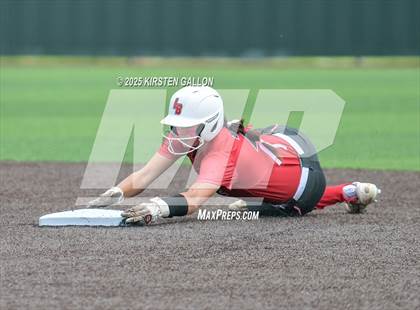 Thumbnail 1 in Melissa vs. Lake Belton (UIL Softball 5A Division I Region II Game 3) photogallery.